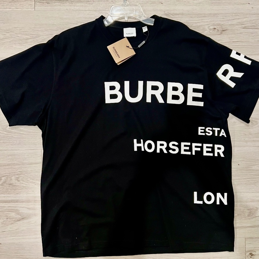 Burberry T-Shirt *NWT*
